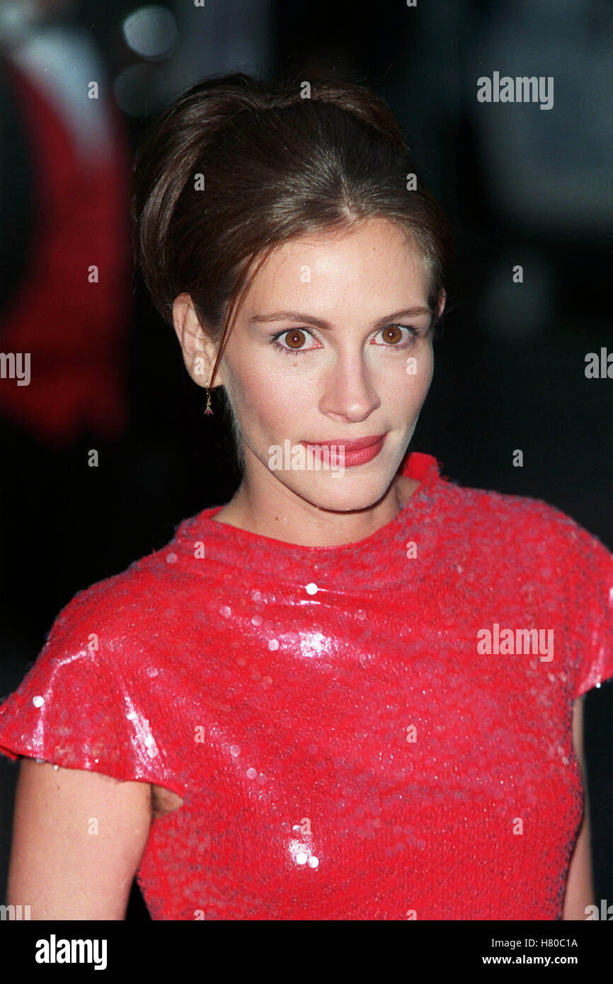 Julia Roberts A Journey Through Stardom and Impact CFS News