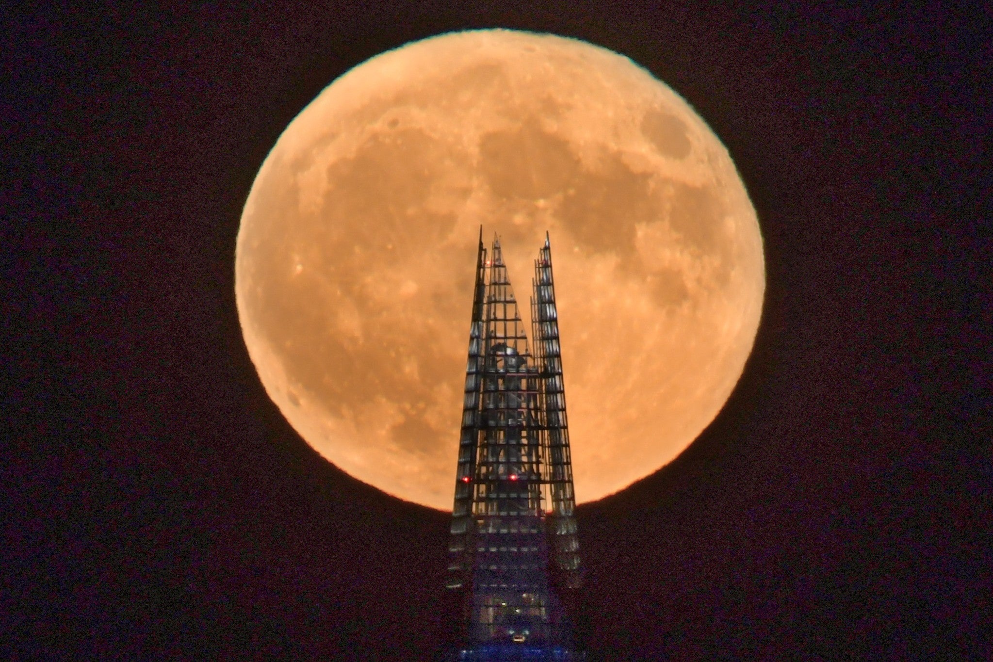 The October Harvest Moon Supermoon: A Celestial Spectacle – CFS News
